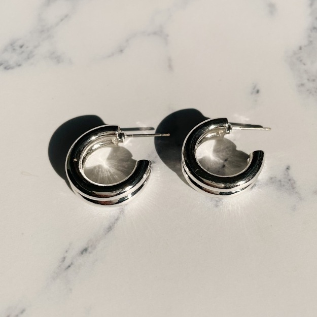 [just LoveR.] BTS ジミン 着用 Isabelle Hoop Earrings