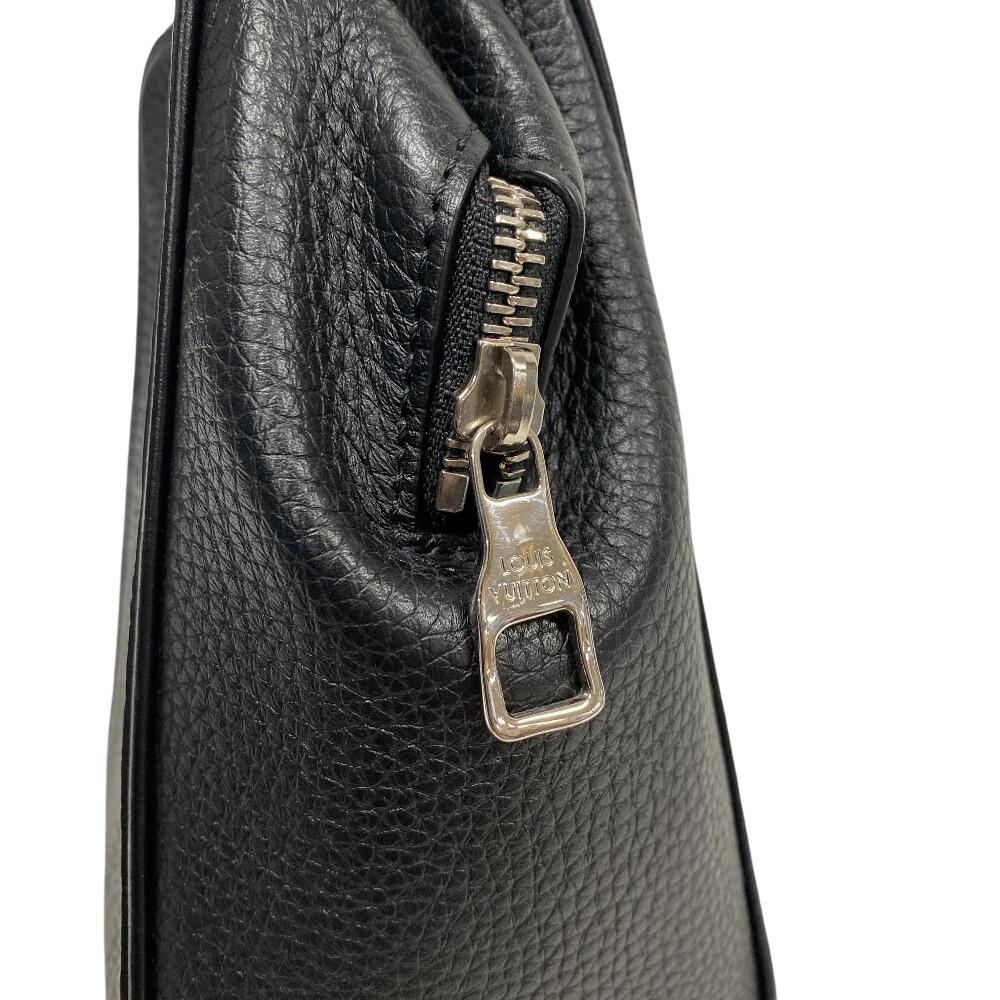 M57292 ヴァヴァンNV トリヨンシャドウ トリヨン セカンドバッグ ブラック メンズ ブランド