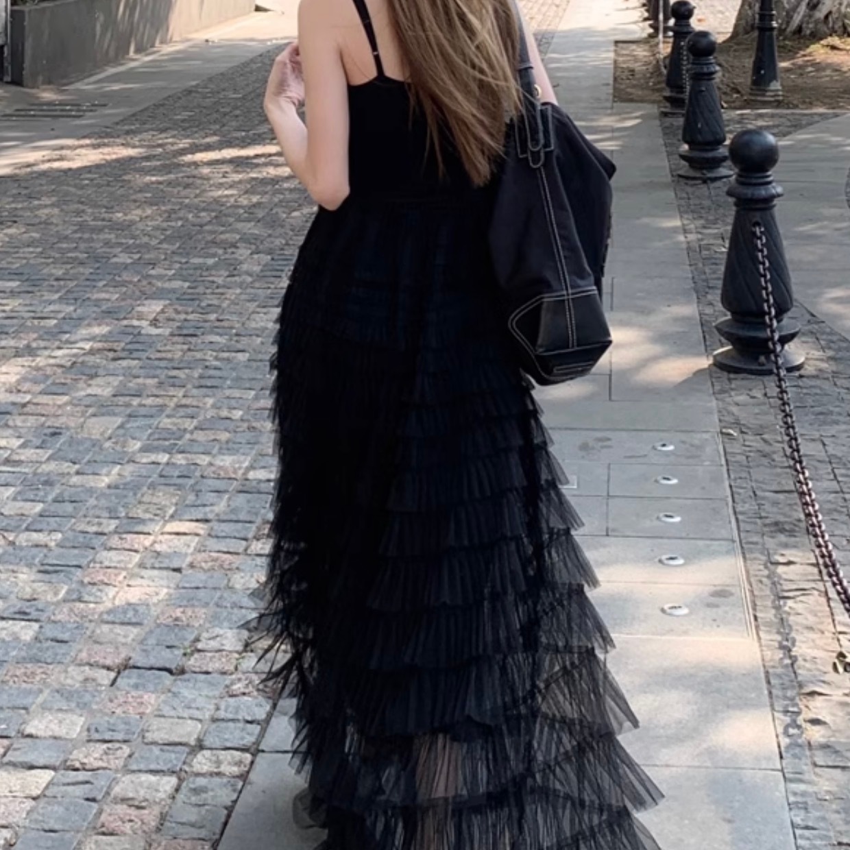 レディース ワンピース デート ティアードワンピース ワンピドレス キャミソールワンピース マキシ マキシ丈 袖なし ノースリーブ スクエアネック 襟なし セミフレア 切り替えデザイン 前開き レディース ワンピース デート ティアードワンピース ワンピドレス キャミソールワンピース マキシ マキシ丈 袖なし ノースリーブ スクエアネック 襟なし セミフレア 切り替えデザイン 前開き