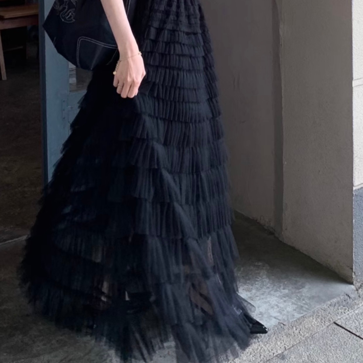 レディース ワンピース デート ティアードワンピース ワンピドレス キャミソールワンピース マキシ マキシ丈 袖なし ノースリーブ スクエアネック 襟なし セミフレア 切り替えデザイン 前開き レディース ワンピース デート ティアードワンピース ワンピドレス キャミソールワンピース マキシ マキシ丈 袖なし ノースリーブ スクエアネック 襟なし セミフレア 切り替えデザイン 前開き