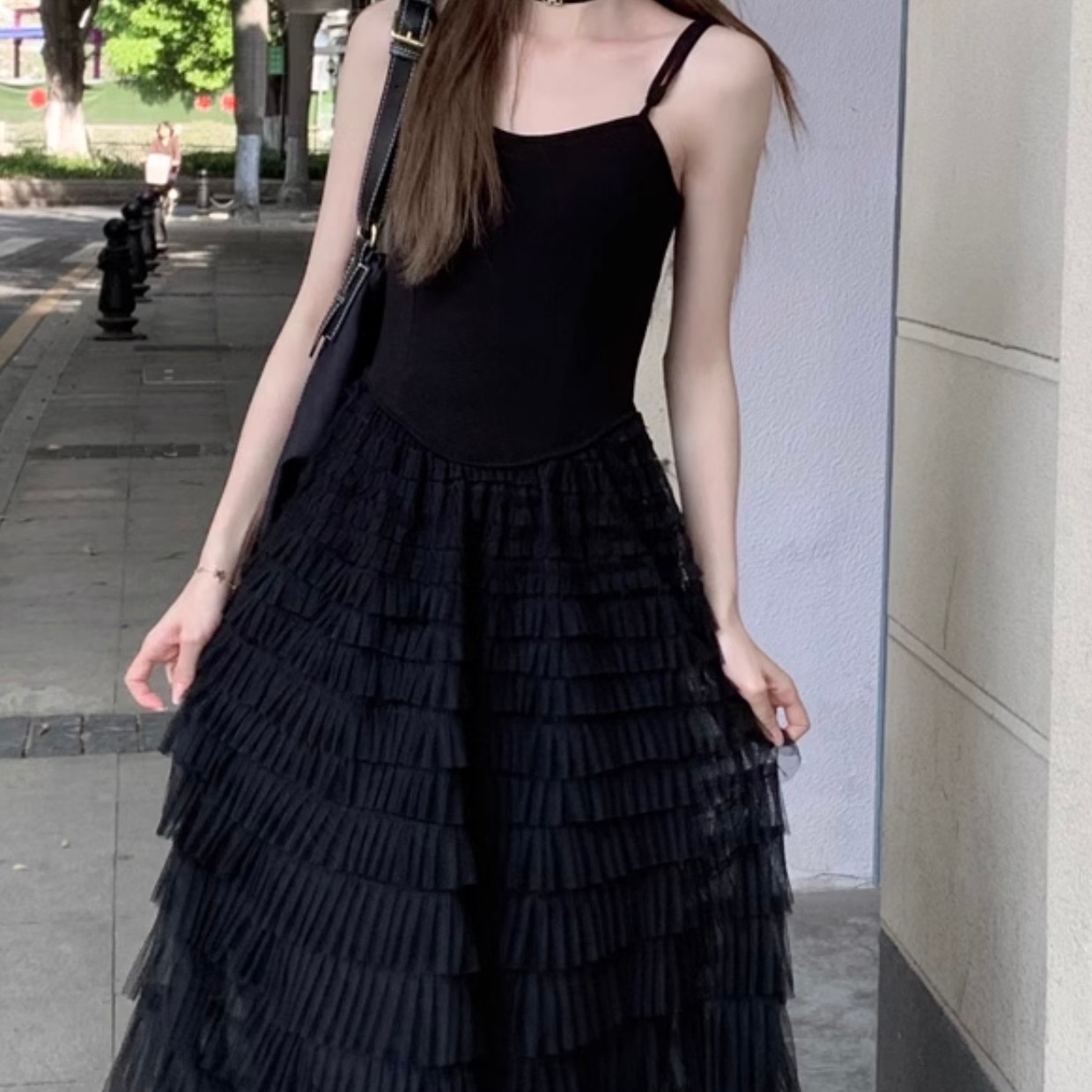 レディース ワンピース デート ティアードワンピース ワンピドレス キャミソールワンピース マキシ マキシ丈 袖なし ノースリーブ スクエアネック 襟なし セミフレア 切り替えデザイン 前開き レディース ワンピース デート ティアードワンピース ワンピドレス キャミソールワンピース マキシ マキシ丈 袖なし ノースリーブ スクエアネック 襟なし セミフレア 切り替えデザイン 前開き