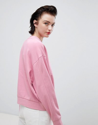 ウィークデイ レディース パーカー・スウェット アウター Weekday cropped sweatshirt in pink ウィークデイ レディース パーカー・スウェット アウター Weekday cropped sweatshirt in pink