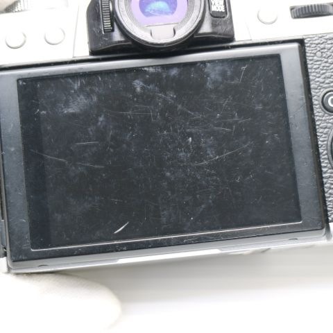美品 FUJIFILM X-T10 シルバー ミラーレス一眼 148