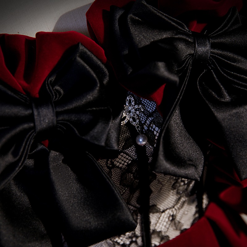 ウェア花嫁の魅力的なベルカントソロドレス女性用バーガンディレッドベルベットウェディングドレス