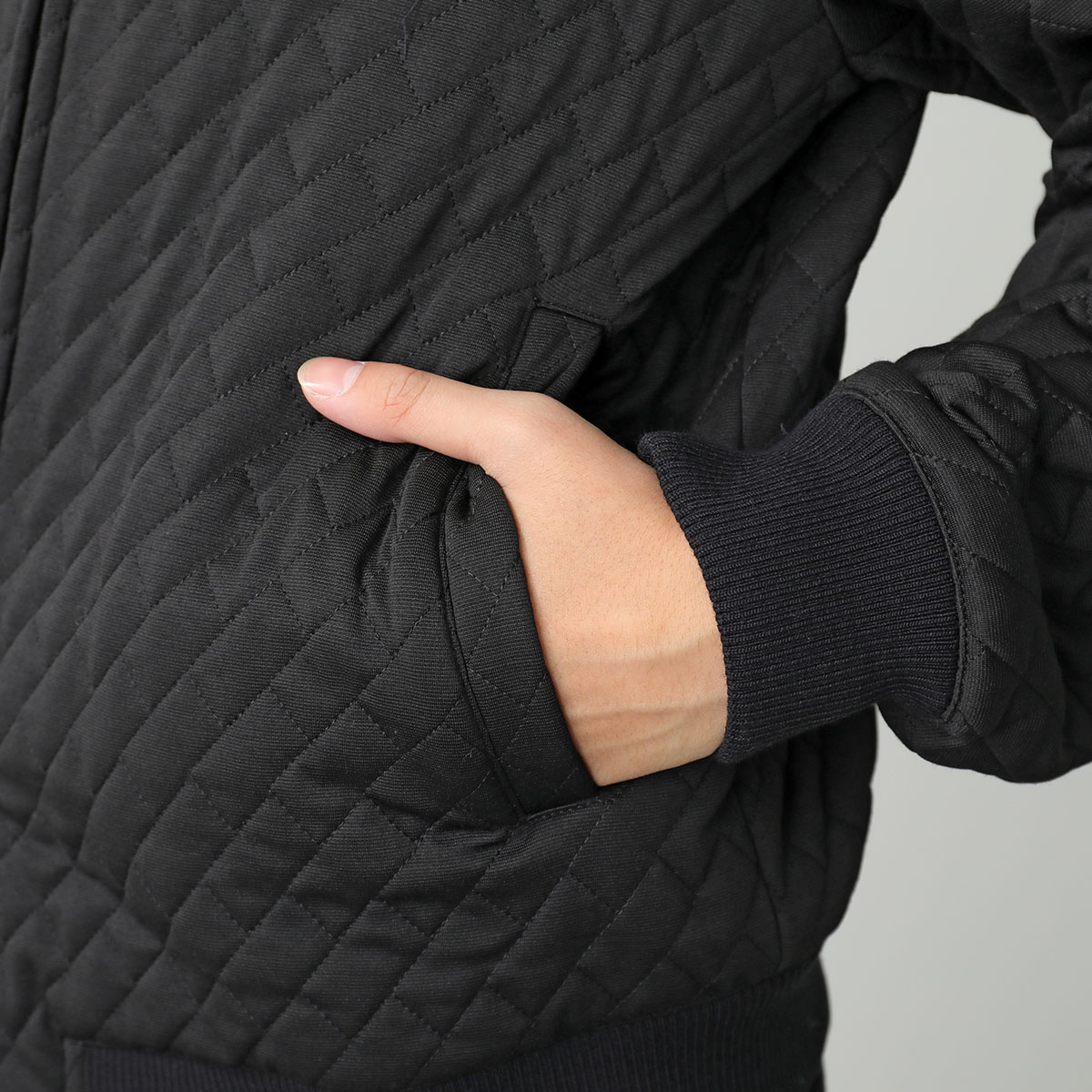 EMPORIO ARMANI エンポリオアルマーニ キルティング ブルゾン 6D1B7T 1K77Z メンズ ウール混 ジップアップ 0999/NERO EMPORIO ARMANI エンポリオアルマーニ キルティング ブルゾン 6D1B7T 1K77Z メンズ ウール混 ジップアップ 0999/NERO