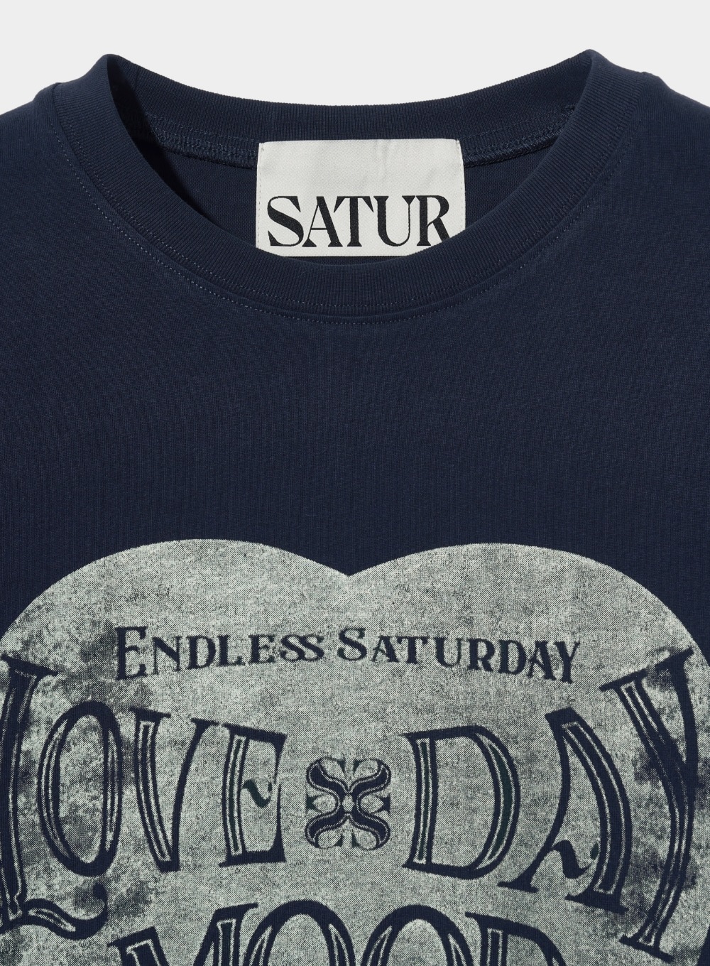 Tシャツ・カットソー SATUR Saturday Retro Mood Graphic Short Sleeve T-Shirt Navy SATUR | 세터 | (W) 세터데이 레트로 무드 그래픽 반팔 티셔츠