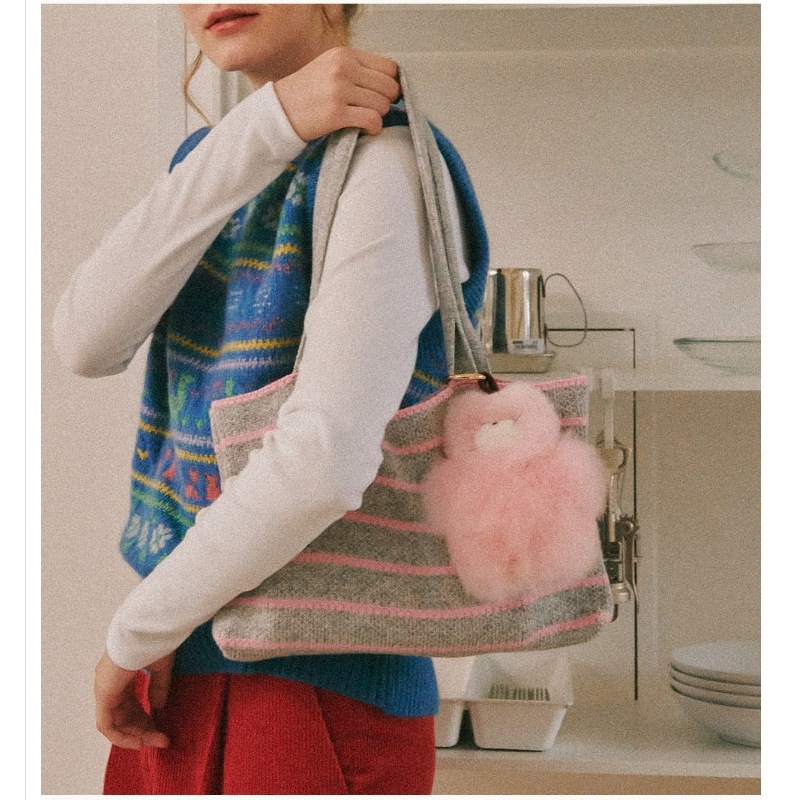【SEVENTEENスングァン,ウォヌ着用】ALPACA CAT KEYRING SEVENTEENスングァン,ウォヌ着用]ALPACA CAT KEYRING PINK/GREY