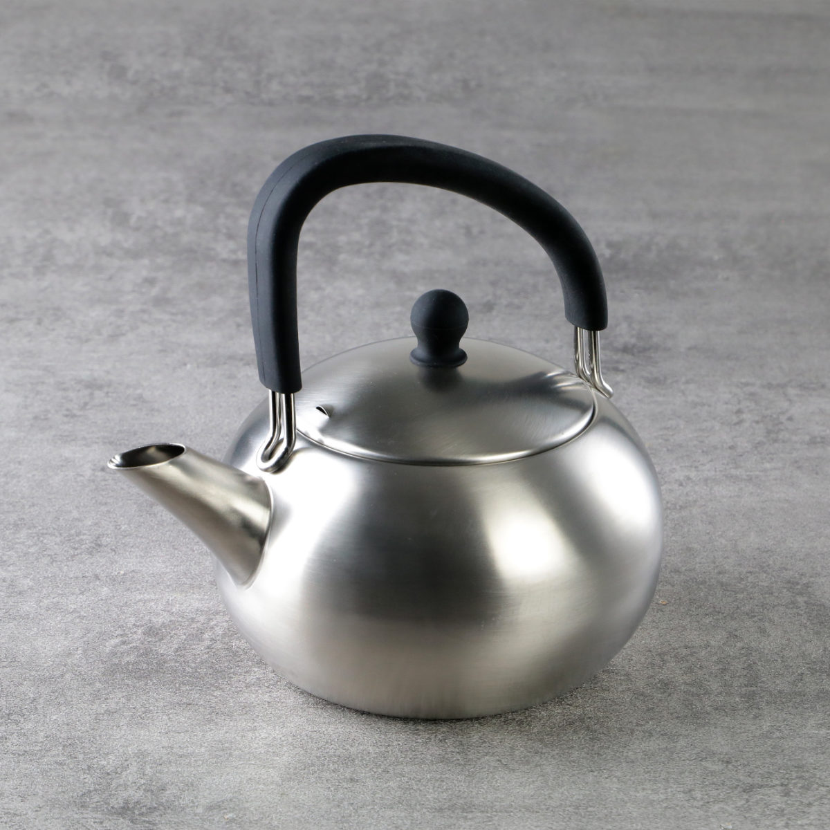 工房アイザワ ブラックピーマン ケトル 200V シリコンハンドルケトル 1.7L サテン やかん ヤカン 湯沸かし aizawa ステンレス IH対応 ガス火対応 日本製 湯沸し ポット 工房アイザワ ブラックピーマン ケトル 200V シリコンハンドルケトル 1.7L サテン やかん ヤカン 湯沸かし aizawa ステンレス IH対応 ガス火対応 日本製 湯沸し ポット