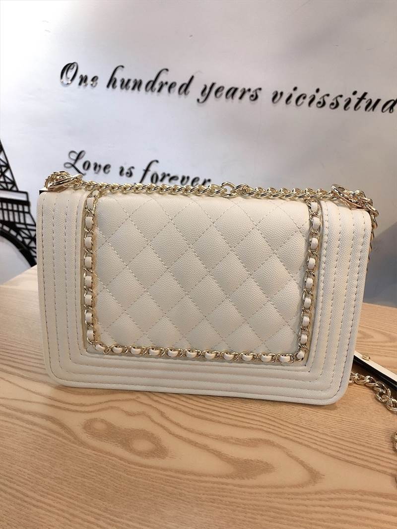 激安価格!4色 ショルダー ショルダーバック ラインストーン 肩掛け チェーン チェーンバック 無地 手持ち バッグ レディース キルティング 煌びやか 華やか 学生 ブラック ホワイト ゴールド シ 激安価格!4色 ショルダー ショルダーバック ラインストーン 肩掛け チェーン チェーンバック 無地 手持ち バッグ レディース キルティング 煌びやか 華やか 学生 ブラック ホワイト ゴールド シ