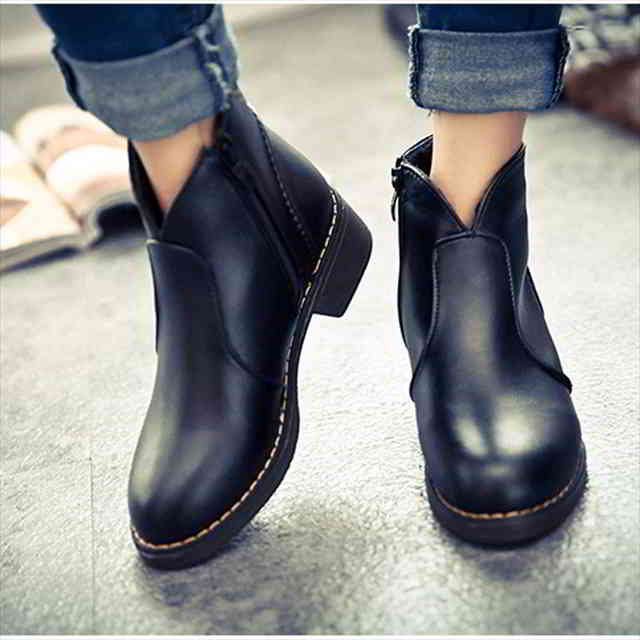 【即納】ブーティ ローヒール 歩きやすい 3cmヒール ショートブーツ レディースブール ラウンドトゥ ブーツ 痛くない 大きいサイズ 小さいサイズ 走れる 母 ママ 仕事 オフィス 通勤 デート カ 【即納】ブーティ ローヒール 歩きやすい 3cmヒール ショートブーツ レディースブール ラウンドトゥ ブーツ 痛くない 大きいサイズ 小さいサイズ 走れる 母 ママ 仕事 オフィス 通勤 デート カ