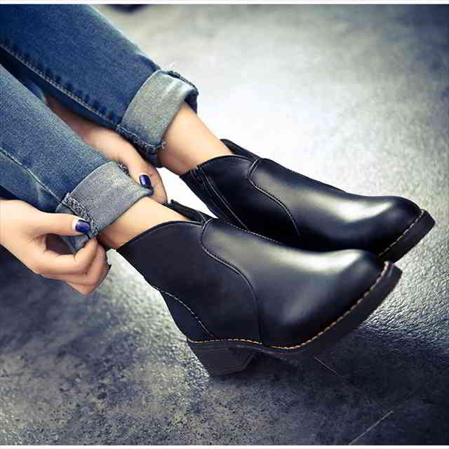 【即納】ブーティ ローヒール 歩きやすい 3cmヒール ショートブーツ レディースブール ラウンドトゥ ブーツ 痛くない 大きいサイズ 小さいサイズ 走れる 母 ママ 仕事 オフィス 通勤 デート カ 【即納】ブーティ ローヒール 歩きやすい 3cmヒール ショートブーツ レディースブール ラウンドトゥ ブーツ 痛くない 大きいサイズ 小さいサイズ 走れる 母 ママ 仕事 オフィス 通勤 デート カ