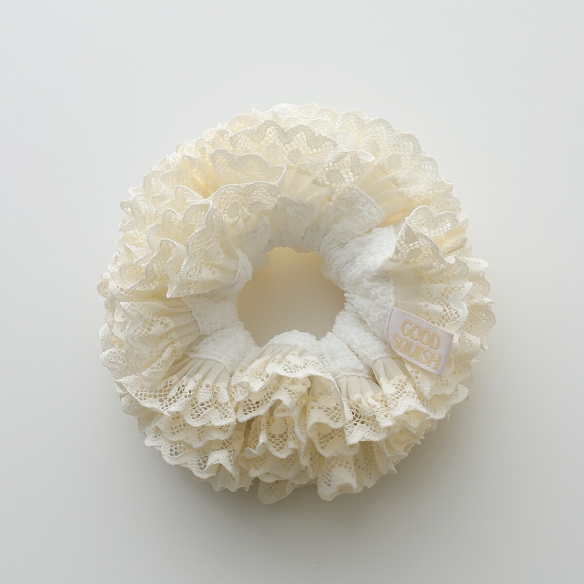 GOOD SQUISH グッド スクイッシュ シュシュ WEDDING ON A WEDS COLLECTION レディース フリル レース ヘアゴム ヘアアクセサリー カラー3色 【mega】 GOOD SQUISH グッド スクイッシュ シュシュ WEDDING ON A WEDS COLLECTION レディース フリル レース ヘアゴム ヘアアクセサリー カラー3色 【mega】