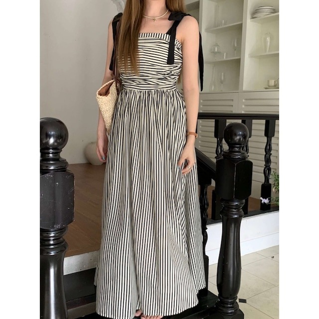 ワンピース レディース ショルダーリボンワンピース ストライプノースリーブワンピース 大人可愛い ママコーデ 韓国 人気 トレンド 新作 20代 30代 40代 きれいめ レトロ シンプル お出かけ ワンピース レディース ショルダーリボンワンピース ストライプノースリーブワンピース 大人可愛い ママコーデ 韓国 人気 トレンド 新作 20代 30代 40代 きれいめ レトロ シンプル お出かけ
