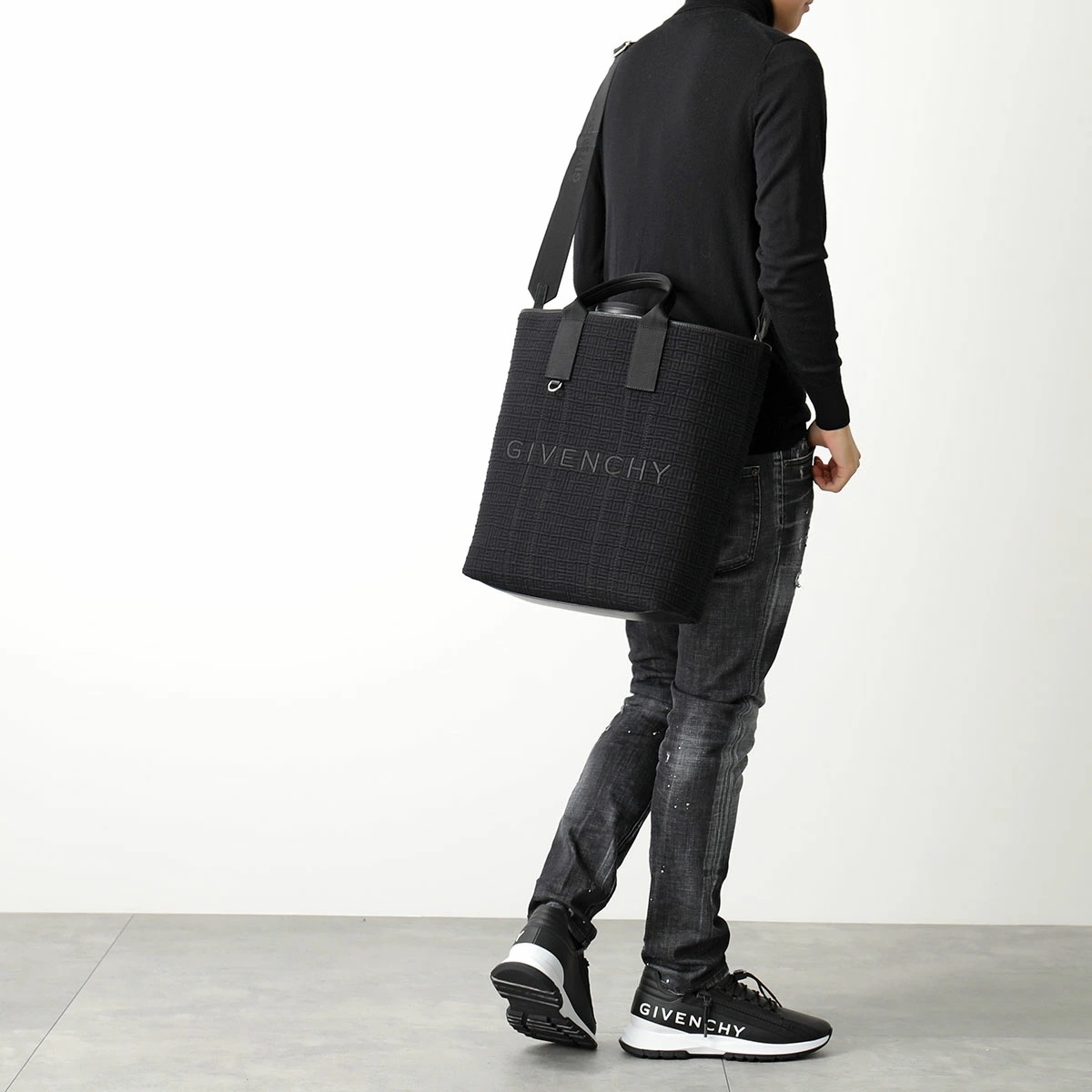 GIVENCHY ジバンシィ トートバッグ G ESSENTIALS エッセンシャルズ BK50B6 H1EK メンズ ラージ ロゴ刺繍 ショルダーバッグ 鞄 001/BLACK GIVENCHY ジバンシィ トートバッグ G ESSENTIALS エッセンシャルズ BK50B6 H1EK メンズ ラージ ロゴ刺繍 ショルダーバッグ 鞄 001/BLACK