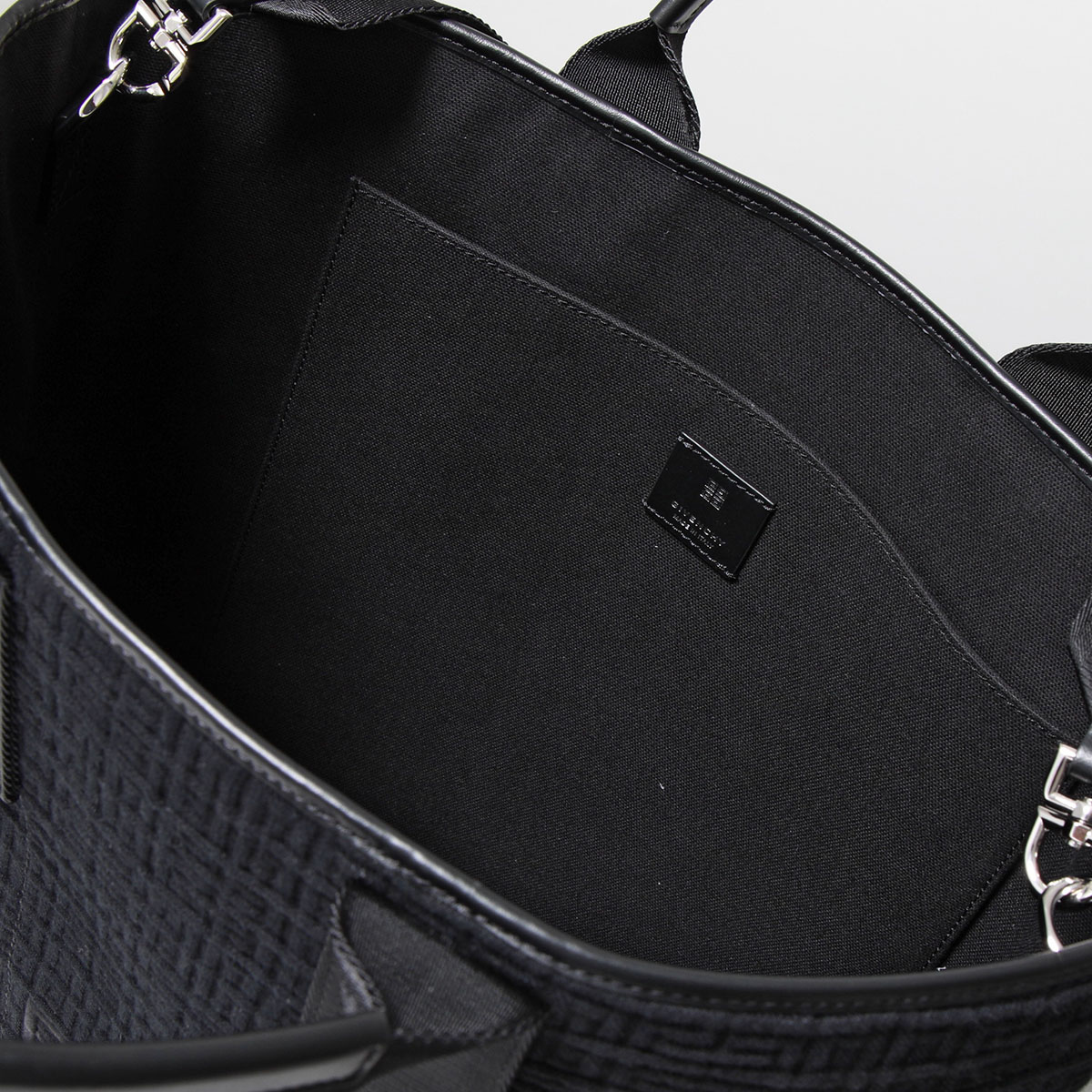 GIVENCHY ジバンシィ トートバッグ G ESSENTIALS エッセンシャルズ BK50B6 H1EK メンズ ラージ ロゴ刺繍 ショルダーバッグ 鞄 001/BLACK GIVENCHY ジバンシィ トートバッグ G ESSENTIALS エッセンシャルズ BK50B6 H1EK メンズ ラージ ロゴ刺繍 ショルダーバッグ 鞄 001/BLACK