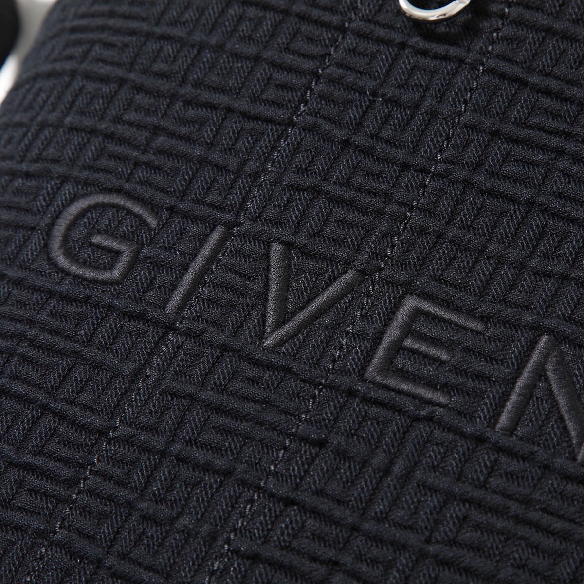 GIVENCHY ジバンシィ トートバッグ G ESSENTIALS エッセンシャルズ BK50B6 H1EK メンズ ラージ ロゴ刺繍 ショルダーバッグ 鞄 001/BLACK GIVENCHY ジバンシィ トートバッグ G ESSENTIALS エッセンシャルズ BK50B6 H1EK メンズ ラージ ロゴ刺繍 ショルダーバッグ 鞄 001/BLACK
