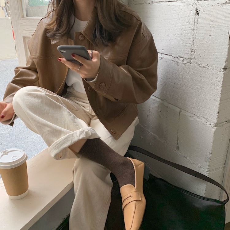 アウター ブルゾン ジャケット シャンパー 上着 ショート ショート丈 袖あり 長袖 Vネック 襟付き レザー かわいい 大人可愛い きれいめ シンプル 大人 おしゃれ お洒落 かっこいい アウター ブルゾン ジャケット シャンパー 上着 ショート ショート丈 袖あり 長袖 Vネック 襟付き レザー かわいい 大人可愛い きれいめ シンプル 大人 おしゃれ お洒落 かっこいい