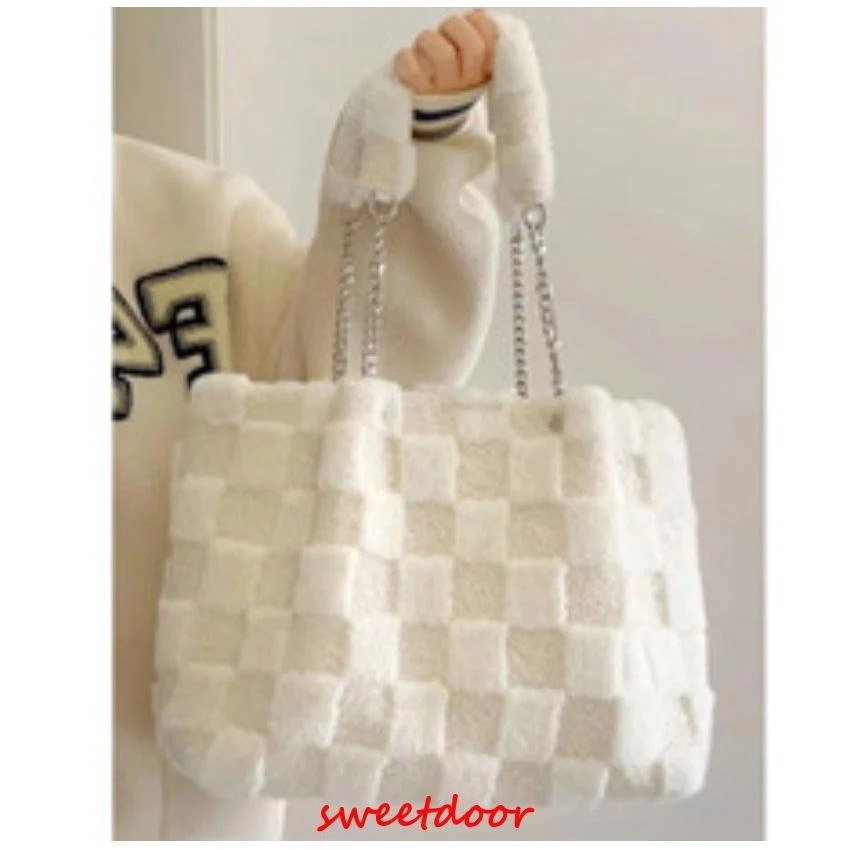 ファーバッグ 秋冬 もこもこバッグ レディース フェークファートートバッグ ハンドバッグ 冬もこもこ ふわふわ 大容量 ボア 可愛い ファッション ファーバッグ 秋冬 もこもこバッグ レディース フェークファートートバッグ ハンドバッグ 冬もこもこ ふわふわ 大容量 ボア 可愛い ファッション