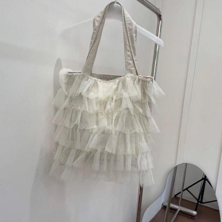 【期間限定】チュールトートバッグ フリル ワンショルダー 軽量 ティアード バッグ 【akbss24-556】【予約販売:15-20日】メ込2 【期間限定】チュールトートバッグ フリル ワンショルダー 軽量 ティアード バッグ 【akbss24-556】【予約販売:15-20日】メ込2