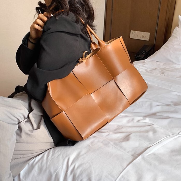 バッグ ハンドバッグ トート 手持ち デイバッグ 大容量 便利 自立 スクエア 四角 リボン フェイクレザー かわいい 大人可愛い きれいめ シンプル カジュアル 上品 お洒落 こなれ感 キュート バッグ ハンドバッグ トート 手持ち デイバッグ 大容量 便利 自立 スクエア 四角 リボン フェイクレザー かわいい 大人可愛い きれいめ シンプル カジュアル 上品 お洒落 こなれ感 キュート