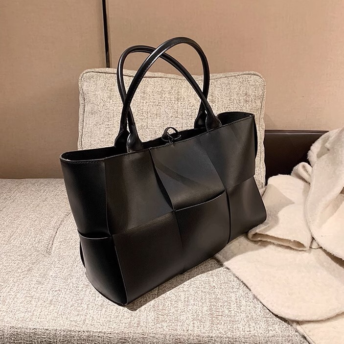 バッグ ハンドバッグ トート 手持ち デイバッグ 大容量 便利 自立 スクエア 四角 リボン フェイクレザー かわいい 大人可愛い きれいめ シンプル カジュアル 上品 お洒落 こなれ感 キュート バッグ ハンドバッグ トート 手持ち デイバッグ 大容量 便利 自立 スクエア 四角 リボン フェイクレザー かわいい 大人可愛い きれいめ シンプル カジュアル 上品 お洒落 こなれ感 キュート