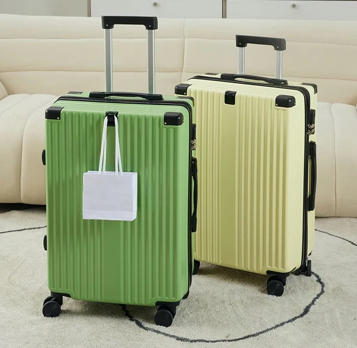 キャリーケース スーツケース アルミフレーム 2023年最新品 ファッション新色 万向輪 軽量 旅行 出張 キャリー