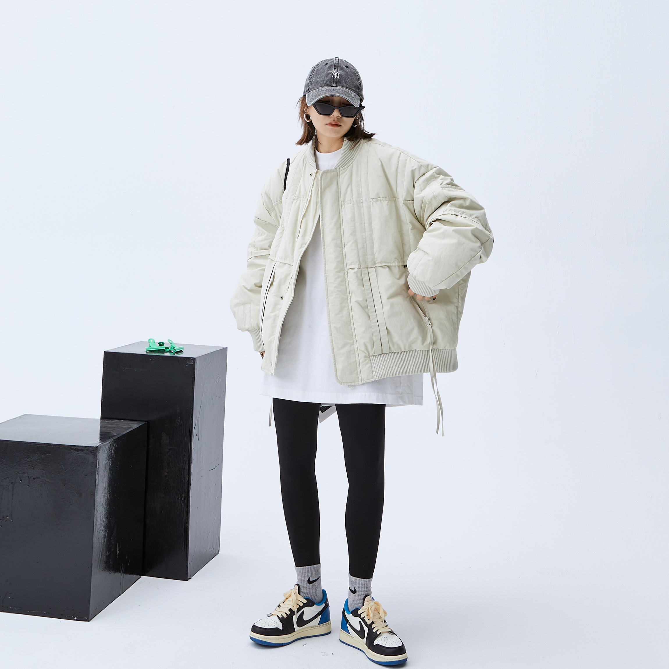 シンプルデザイン ノーカラー ブルゾン オーバーサイズ 2色 レディース トップス ストリート ジッパー ポケット かわいい カジュアル おしゃれ こなれ感 無地 秋 冬 通勤 お出かけ 旅行 休日