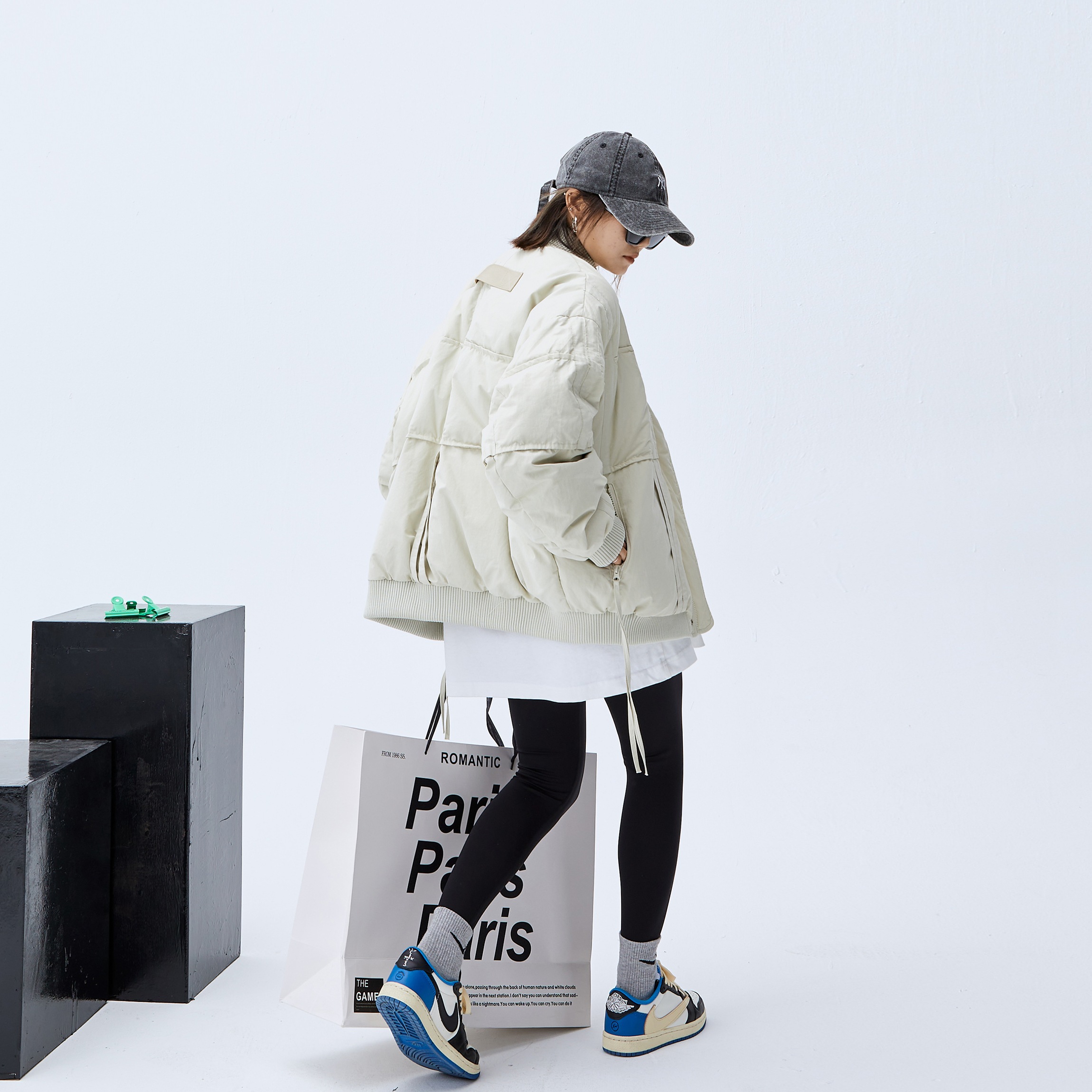 シンプルデザイン ノーカラー ブルゾン オーバーサイズ 2色 レディース トップス ストリート ジッパー ポケット かわいい カジュアル おしゃれ こなれ感 無地 秋 冬 通勤 お出かけ 旅行 休日