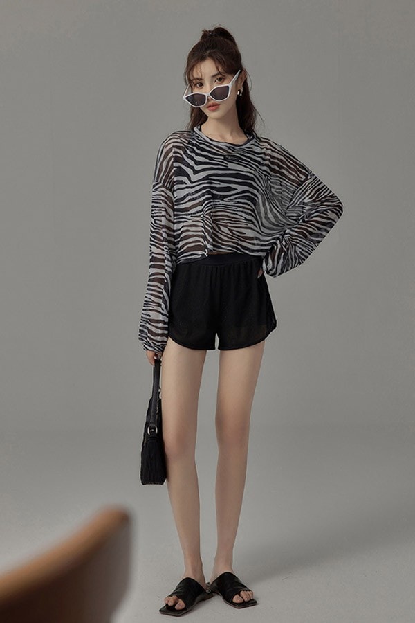 体型カバー ゼブラ柄 長袖 UVカット 大人 お洒落 カジュアル 露出控えめ 水着 レディース タンキニ 3点セット セパレート水着 韓国風 盛れる 着痩せ ブラック 10代 20代 30代 40代