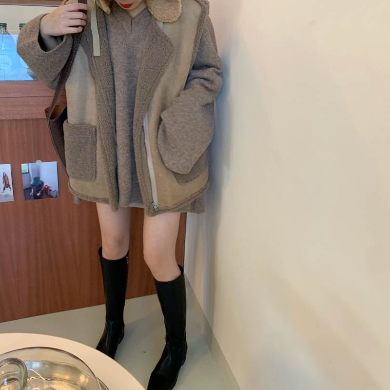 ベスト ボア もこもこ アウター トップス レディース 前開き 秋 冬 カーキ 無地 ジッパー ジップ ポケット 上着 リバーシブル 大人可愛い 個性的 モコモコ ワンサイズ フリーサイズ シンプル