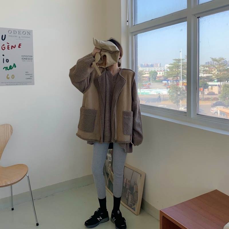 ベスト ボア もこもこ アウター トップス レディース 前開き 秋 冬 カーキ 無地 ジッパー ジップ ポケット 上着 リバーシブル 大人可愛い 個性的 モコモコ ワンサイズ フリーサイズ シンプル