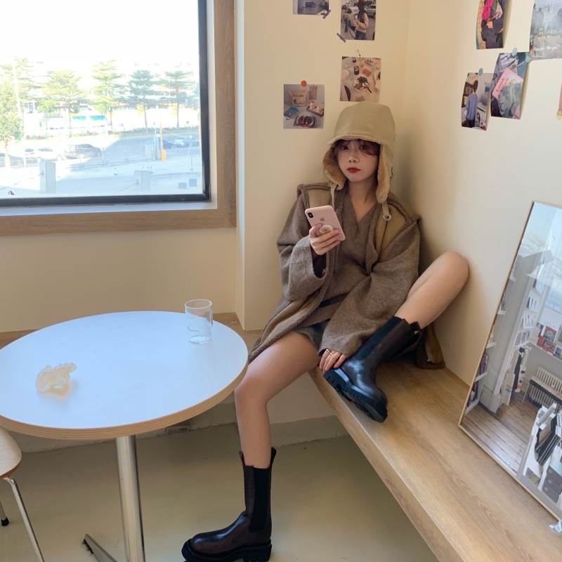 ベスト ボア もこもこ アウター トップス レディース 前開き 秋 冬 カーキ 無地 ジッパー ジップ ポケット 上着 リバーシブル 大人可愛い 個性的 モコモコ ワンサイズ フリーサイズ シンプル