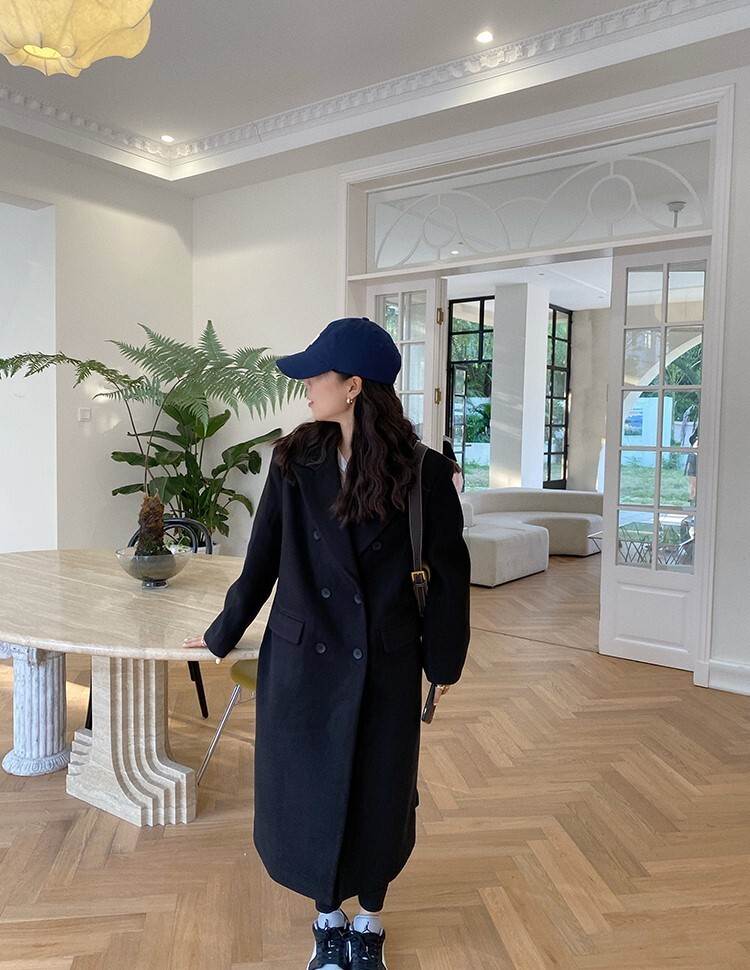 アウター コート 上着 ロング丈 長袖 ドロップショルダー 萌袖 Vネック 襟付き ワイド Aライン ポケット 前開き ポリエステル 大人可愛い シンプル カジュアル おしゃれ 大人女子 こなれ感 ルーズ 主役級 存在感 抜け感 無地 秋 冬 10代 20代 30代 40代 レディース 女性用 アウター コート 上着 ロング丈 長袖 ドロップショルダー 萌袖 Vネック