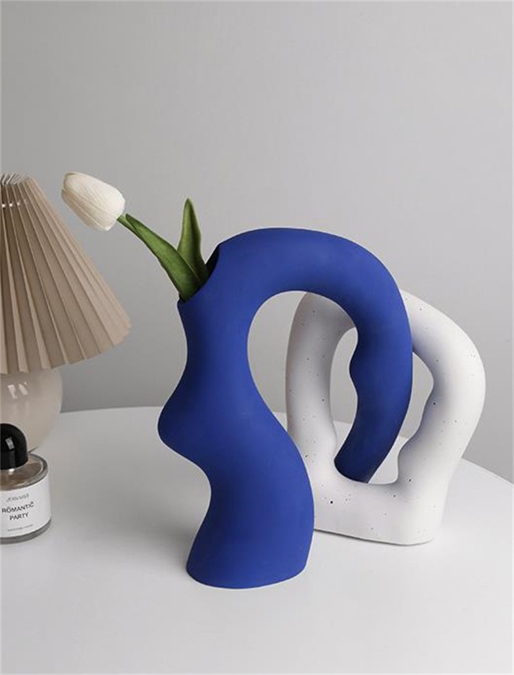 INSスタイル 陶磁器 リビング 異形 芸術 花瓶 置物 玄関 酒箱 装飾 家庭 クリエイティブ オシャレ INSスタイル 陶磁器 リビング 異形 芸術 花瓶 置物 玄関 酒箱 装飾 家庭 クリエイティブ オシャレ