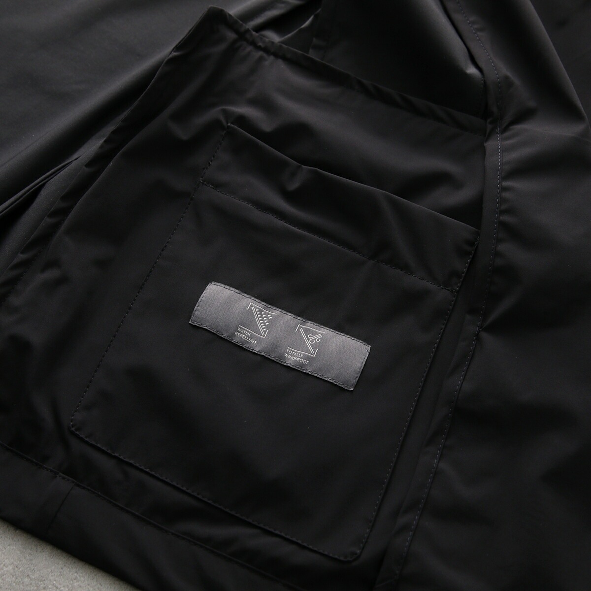 HERNO FUNCTIONAL WARDROBE ヘルノ ファンクショナル ワードローブ テーラードジャケット GA000179U 12803Z メンズ ライト ブレザー カラー2色 HERNO FUNCTIONAL WARDROBE ヘルノ ファンクショナル ワードローブ テーラードジャケット GA000179U 12803Z メンズ ライト ブレザー カラー2色