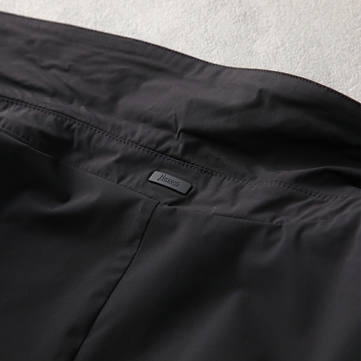 HERNO FUNCTIONAL WARDROBE ヘルノ ファンクショナル ワードローブ テーラードジャケット GA000179U 12803Z メンズ ライト ブレザー カラー2色 HERNO FUNCTIONAL WARDROBE ヘルノ ファンクショナル ワードローブ テーラードジャケット GA000179U 12803Z メンズ ライト ブレザー カラー2色