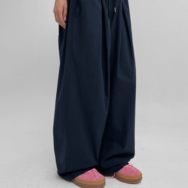 ブラックアップ (ユニセックス) なめらかなピンタックワイドバンディングパンツ ブラックアップ (ユニセックス) なめらかなピンタックワイドバンディングパンツ