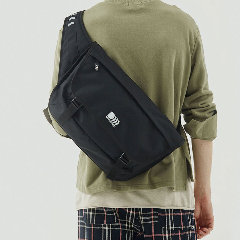 [UNNAMED] BG20003 Scotch Point Messenger Bag