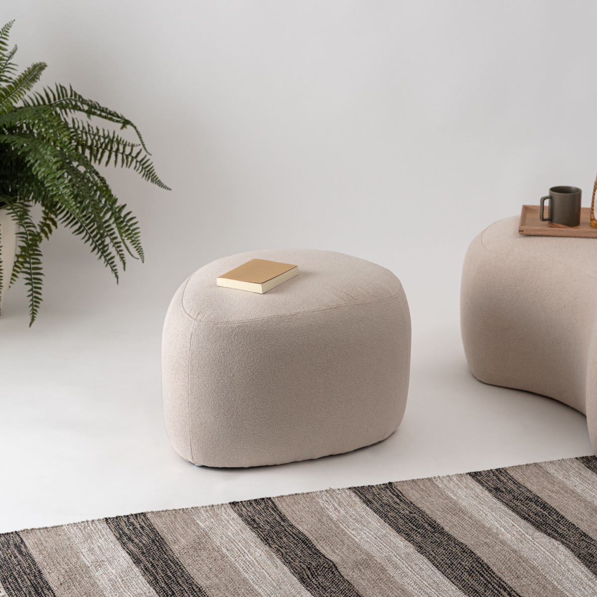 スツール 高さ33cm シンプル 1人掛け コンパクト ファブリック 布 低め ロー 椅子 リビング 玄関 モダン スタイリッシュ ホテルライク スツール 高さ33cm シンプル 1人掛け コンパクト ファブリック 布 低め ロー 椅子 リビング 玄関 モダン スタイリッシュ ホテルライク