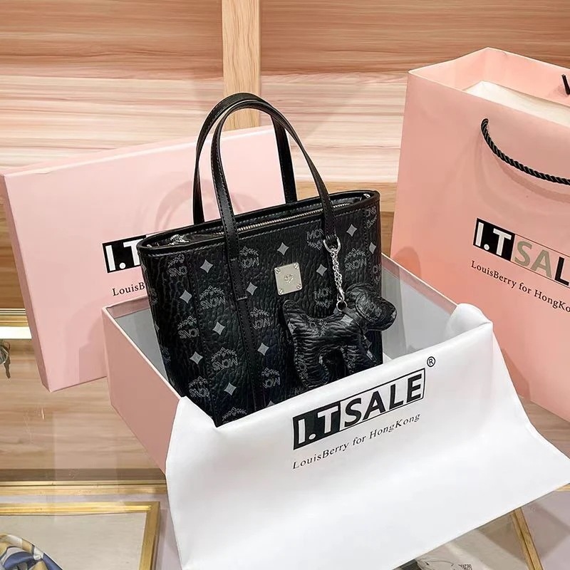 【激安本日限定】韓国ショルダーバッグ おしゃれ 高级感 気質 本革 ポーチ付き バケツ型 ワンハンドル トートバッグ ハンドバッグ レディース 韓国ファッション 無地 百掛け 通勤 通学