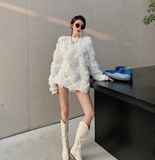 トップス 袖あり 長袖 ラウンドネック もこもこ モコモコ ふわふわ ファー フェイクファー 厚手 異素材MIX かわいい 大人可愛い シンプル 上品 おしゃれ 大人可愛い 大人女子 キュート 個性的 トップス 袖あり 長袖 ラウンドネック もこもこ モコモコ ふわふわ ファー フェイクファー 厚手 異素材MIX かわいい 大人可愛い シンプル 上品 おしゃれ 大人可愛い 大人女子 キュート 個性的