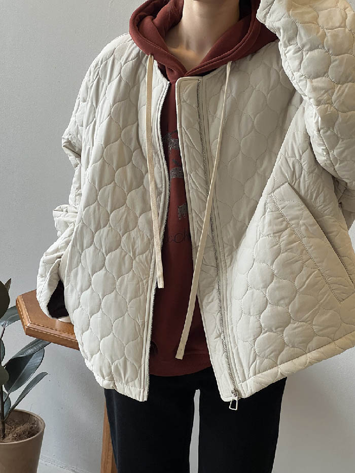 キルティング ジャケット レディース 秋 冬 ノーカラー キルティングジャケット 中綿 軽い 薄手 アウター コート ジャケット ふんわり スッキリ 大きいサイズ 大人 シンプル 着回し 防寒 上品