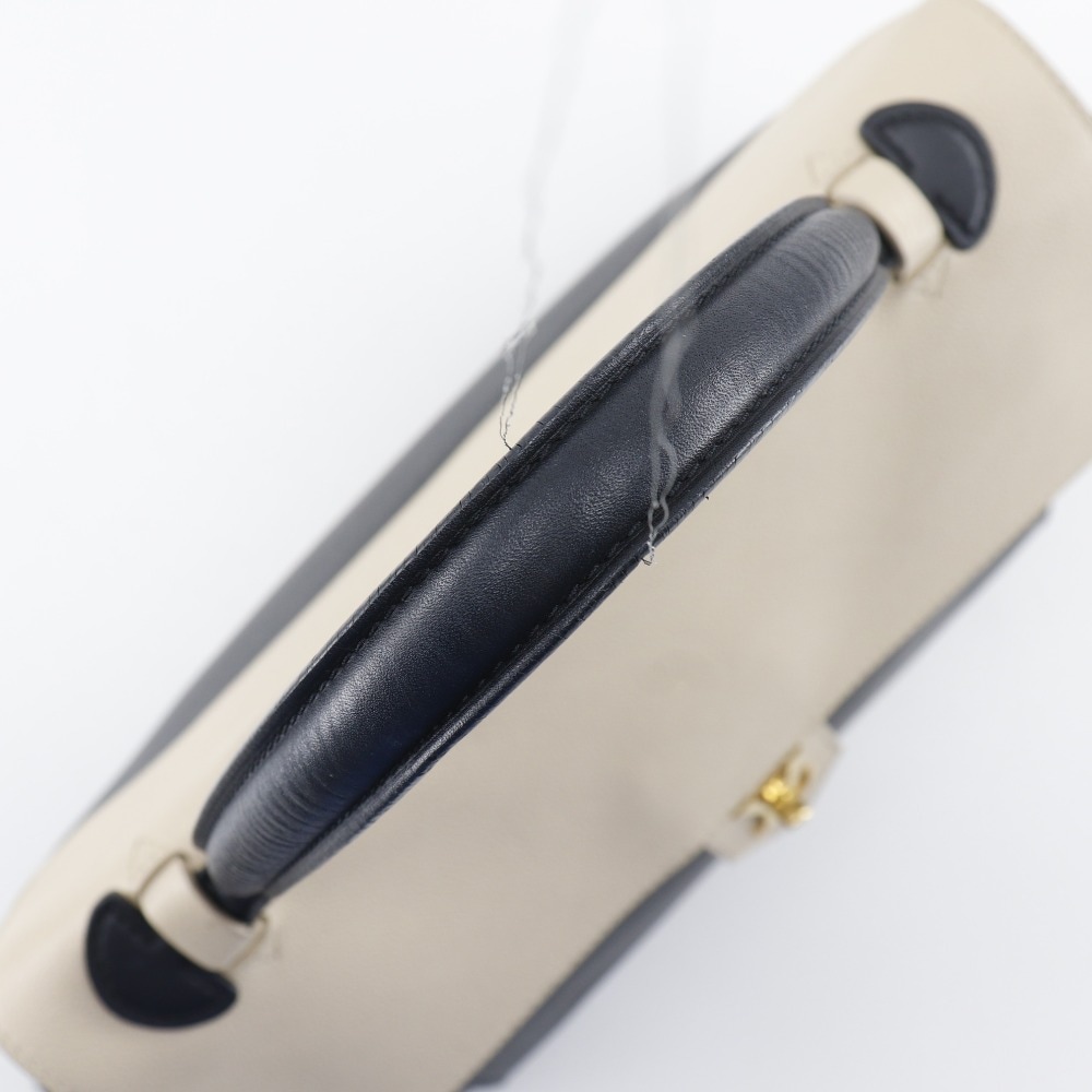 ロックミーMM M50191 トートバッグ カーフ 黒 ベージュ DU0185 レディース 中古品 ロックミーMM M50191 トートバッグ カーフ 黒 ベージュ DU0185 レディース 中古品