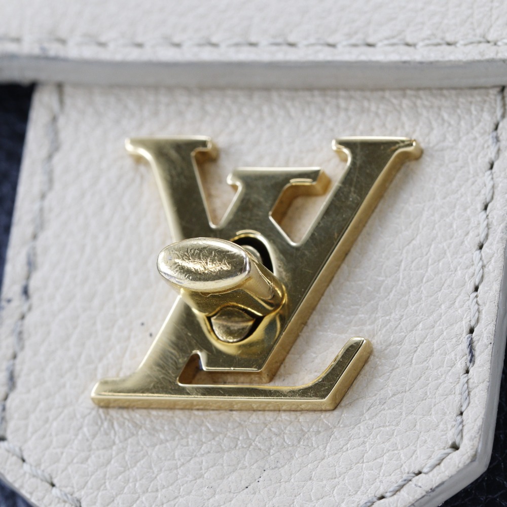 ロックミーMM M50191 トートバッグ カーフ 黒 ベージュ DU0185 レディース 中古品 ロックミーMM M50191 トートバッグ カーフ 黒 ベージュ DU0185 レディース 中古品