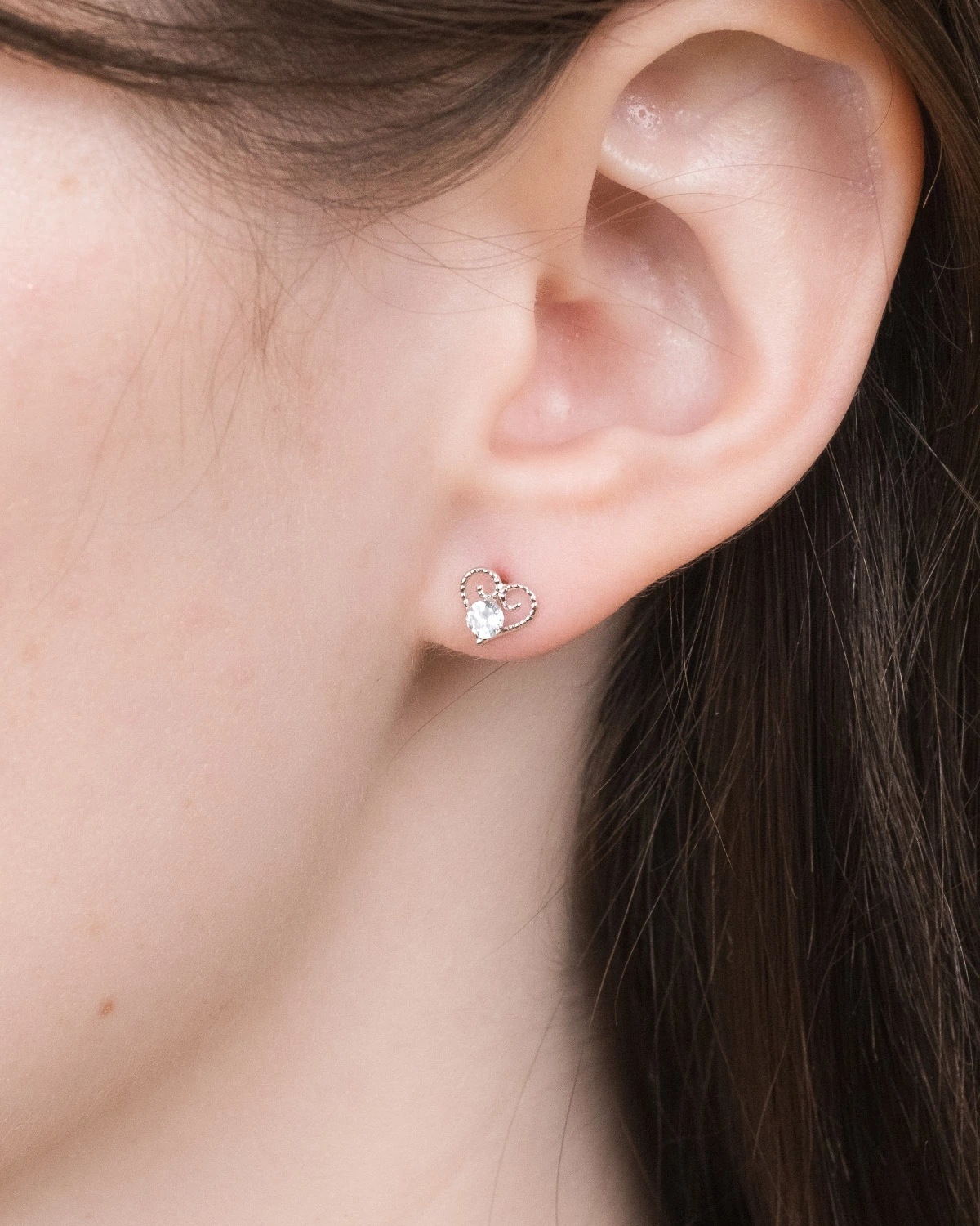 一粒 宝石 in ヴェネチア ハート ピアス K10 華奢 キュービックジルコニア ゴールド 誕生石 4月