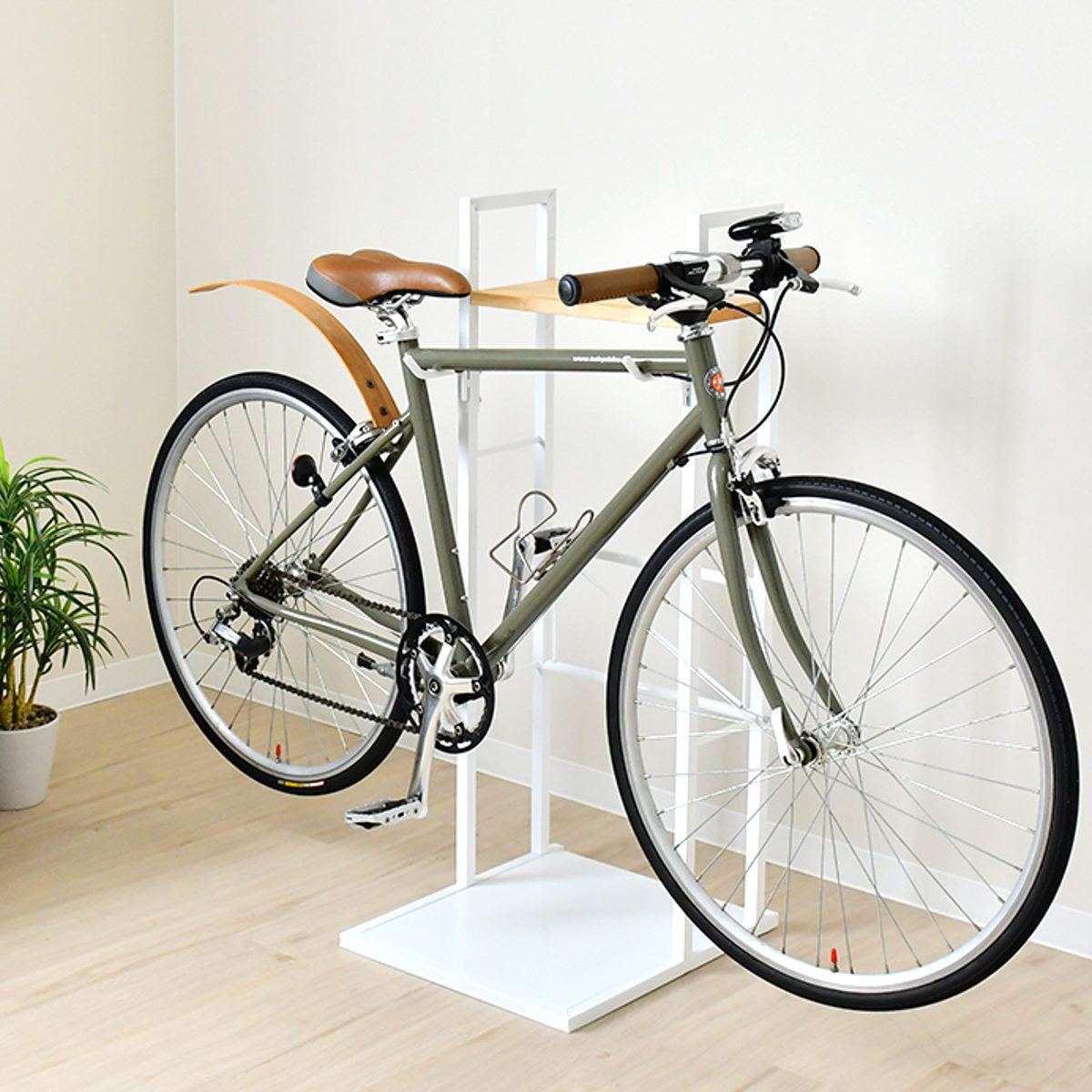 自転車スタンド 1台用 日本製 天然木 スチール 室内用 賃貸 サイクルスタンド サイクルラック ディスプレイ 1台 棚付 コレクション 転倒防止 盗難防止 室内 収納 ラック ホワイト_4