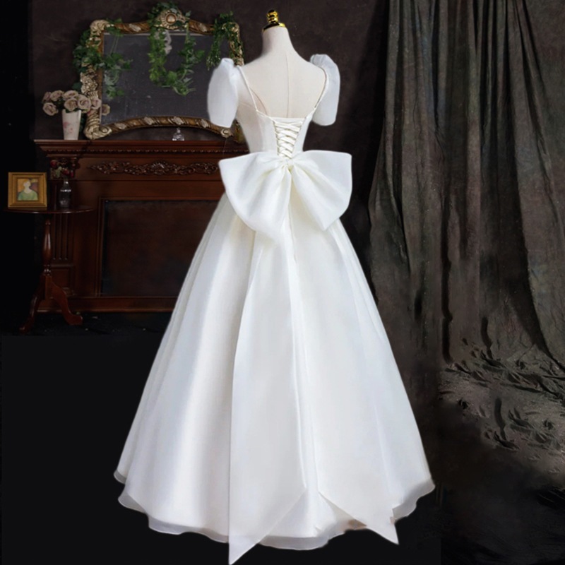 サテン ウェディングドレス 2024 花嫁 ライト メイン ウェディング ドレス レトロ パレス スタイル シンプルで気品のあるドア ドレス サテン ウェディングドレス 2024 花嫁 ライト メイン ウェディング ドレス レトロ パレス スタイル シンプルで気品のあるドア ドレス