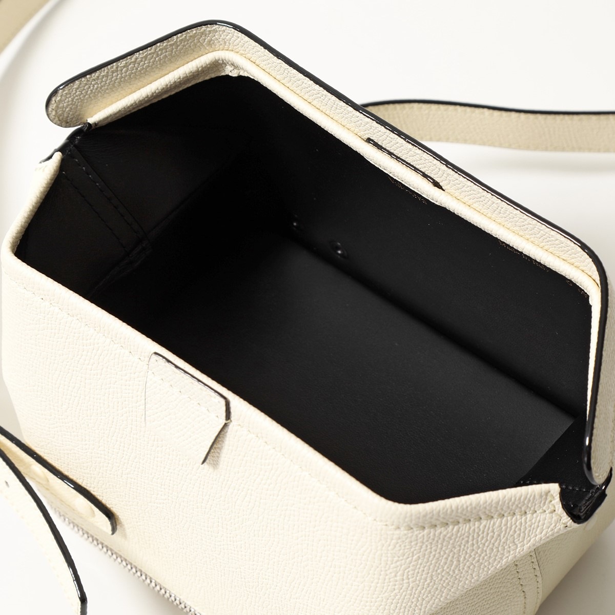 Valextra ヴァレクストラ ショルダーバッグ TRIC TRAC トリックトラック V5L24 028000W WBSR0024028LRL99 メンズ レザー 鞄 カラー2色