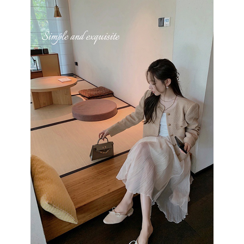 ウール混紡の小香コート女性の春と秋の短い高級感揚げ街の雰囲気セレブのトップス ウール混紡の小香コート女性の春と秋の短い高級感揚げ街の雰囲気セレブのトップス