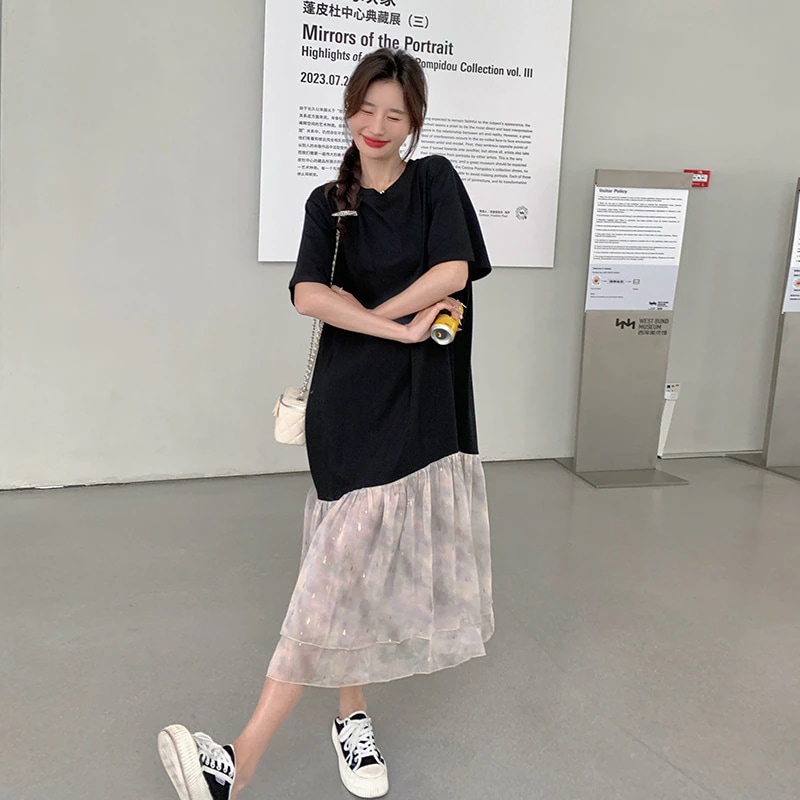 実際のメッシュスプライシングドレス女性夏の新しい2024衝突色薄いヘップバーンスタイルファッション半袖セータードレス